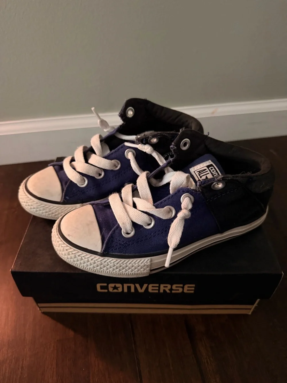 Converse Kids Purple (Navy) and Black Low Top Sneakers